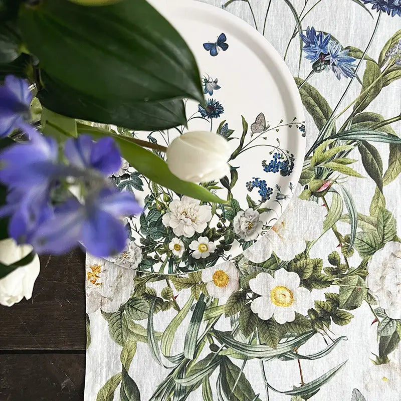 Pellavainen Kaitaliina, Blue Flower Garden