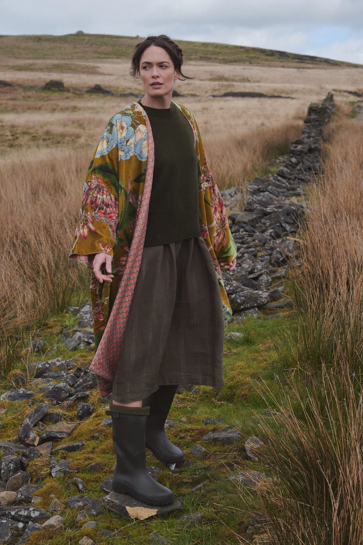 Velvet Grande Kimono, Rhodoleia Gold
