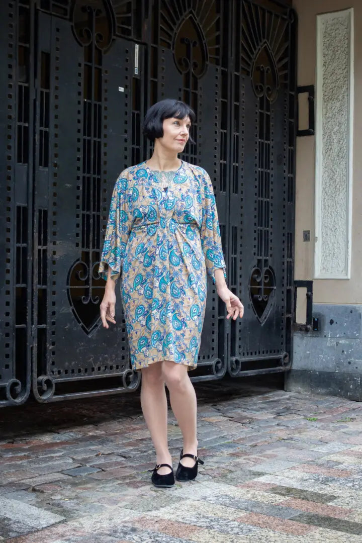 Mekko, Nouveau Knot Short, Blooming Paisley