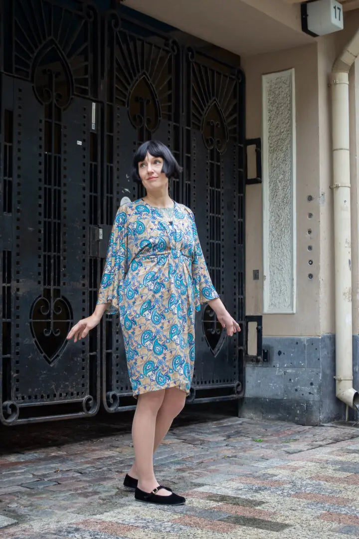 Mekko, Nouveau Knot Short, Blooming Paisley