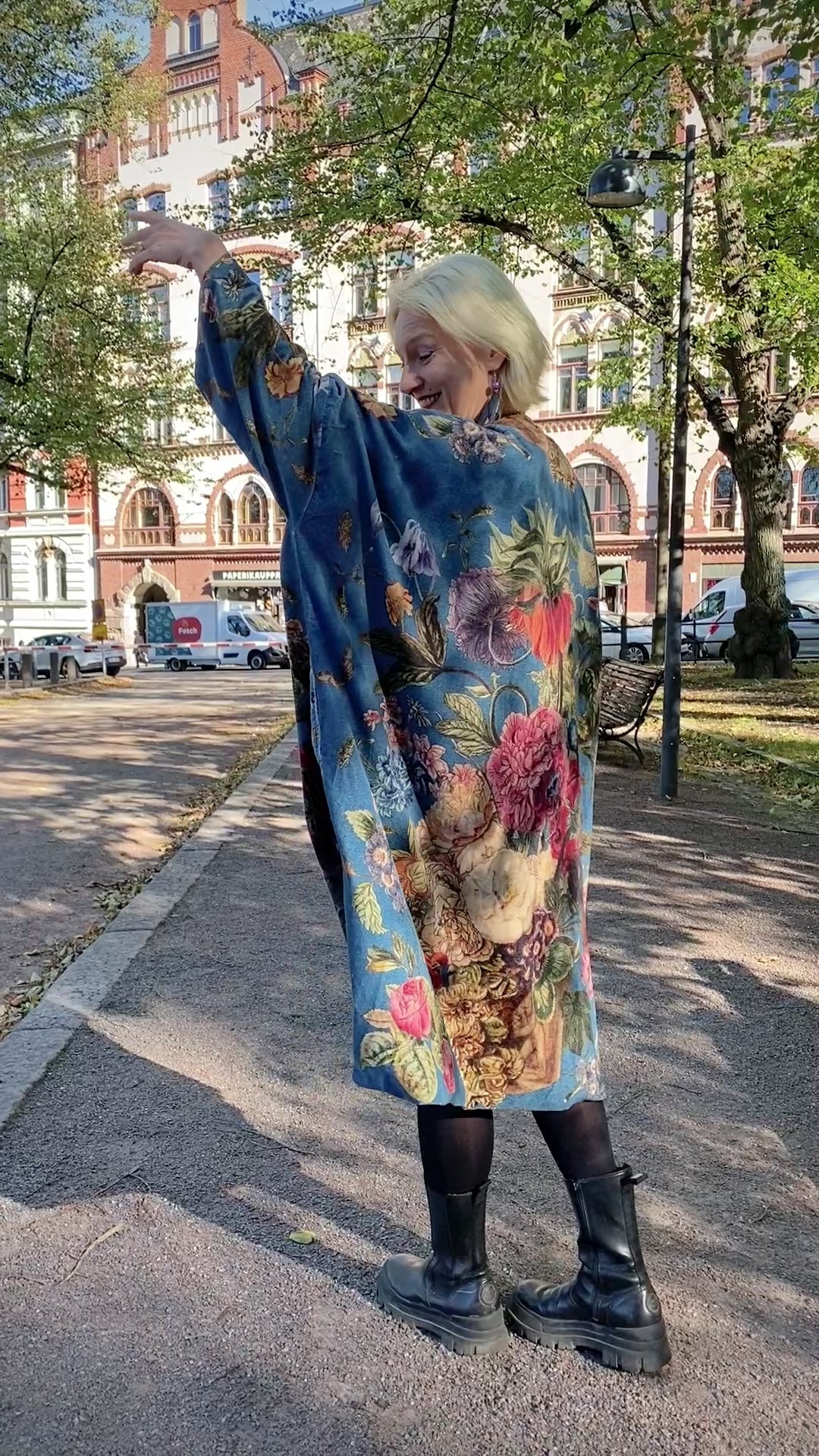 Velvet Grande Kimono mallin päällä