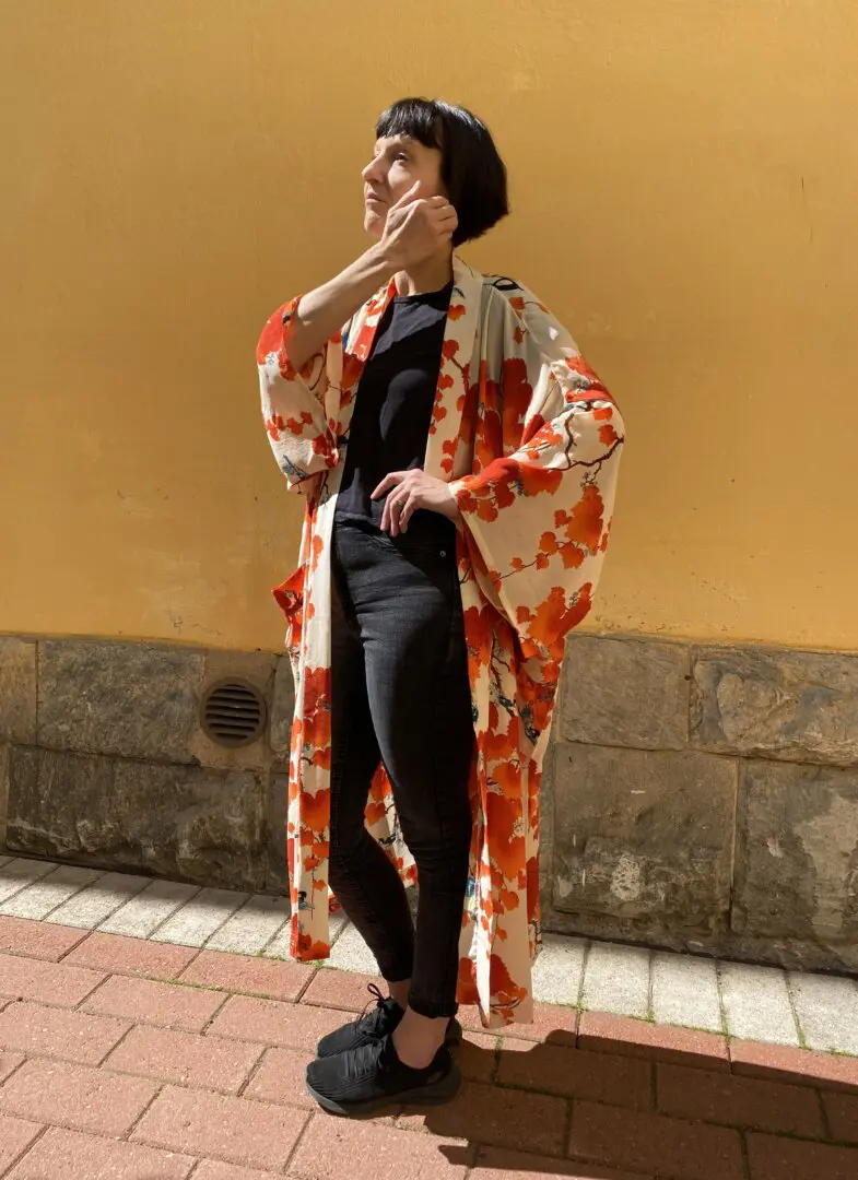 Long Kimono, Acer Red, One Hundred Stars