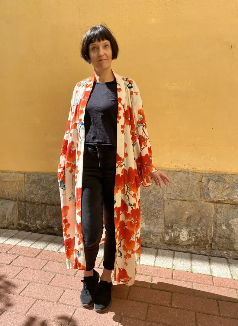 Long Kimono, Acer Red, One Hundred Stars