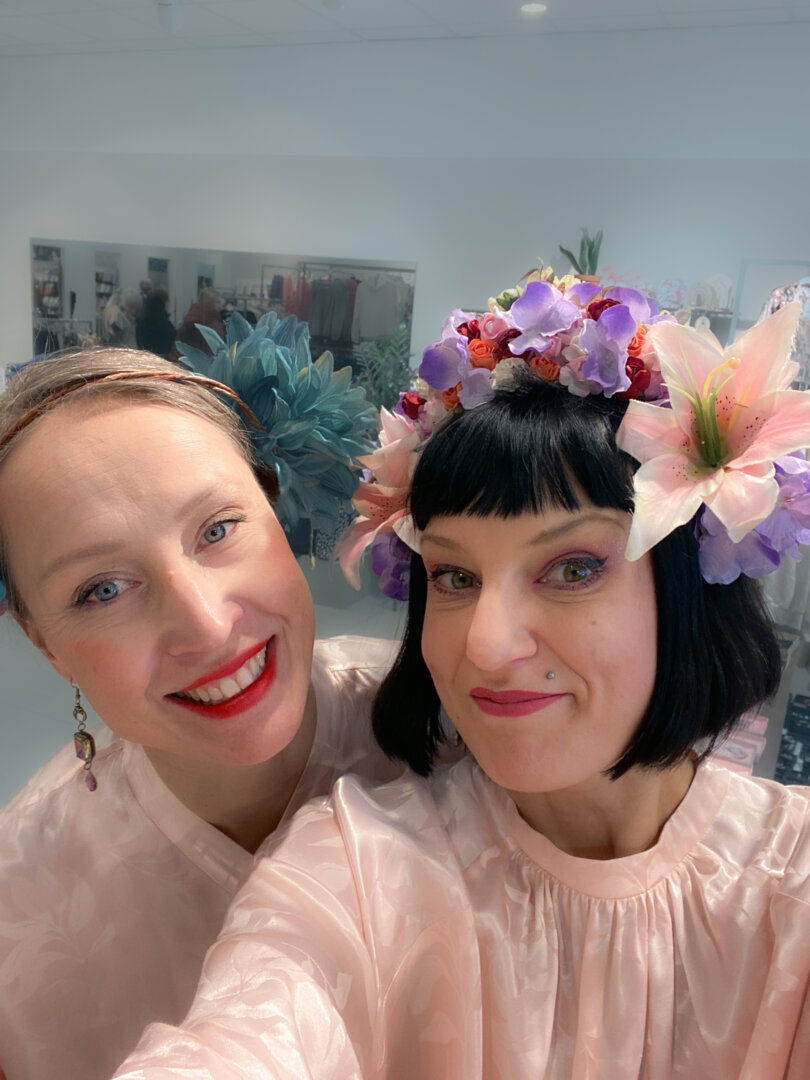 Pauliina ja Elina_Strange Magic Finland